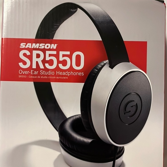 Samson Other - Sampson SR550 Over Ear Studio Headphones